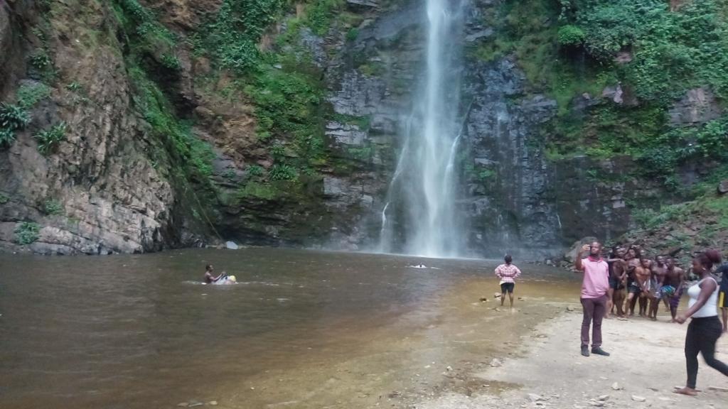 Wli Waterfalls Inn Wli Afegame Extérieur photo